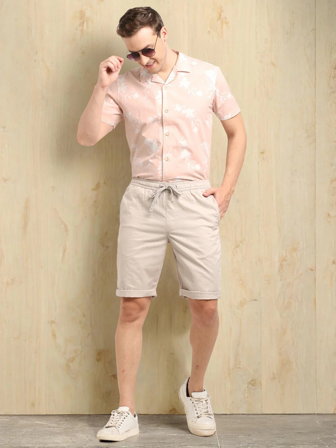 Indian Terrain Men's Regular Fit Solid Beige Shorts